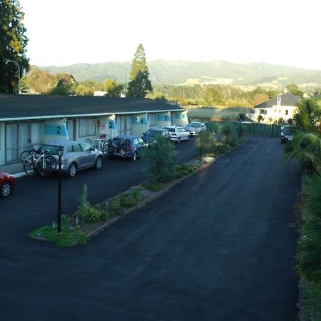 Katikati Motel Екстер'єр фото