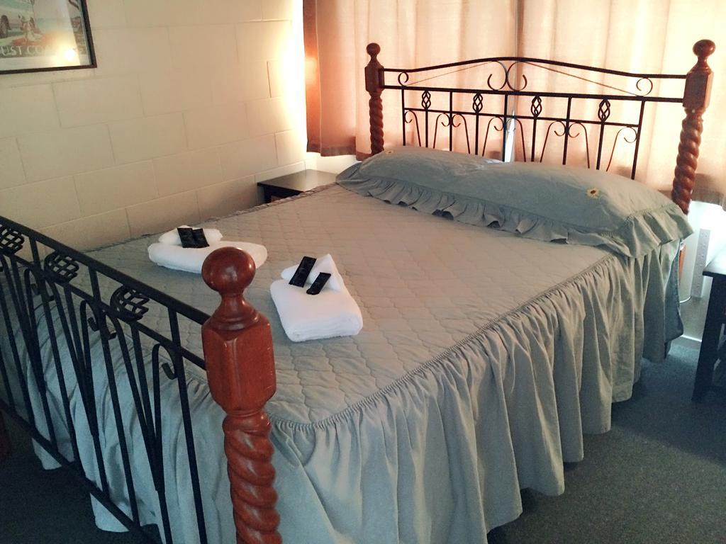 Katikati Motel Екстер'єр фото