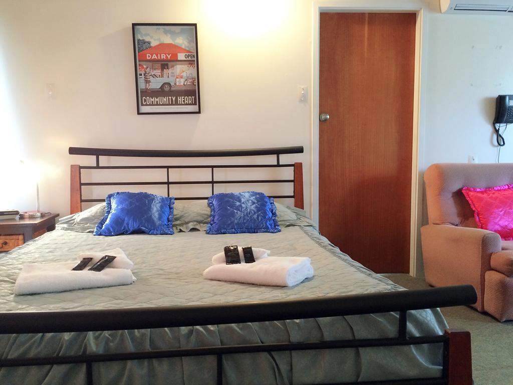 Katikati Motel Екстер'єр фото