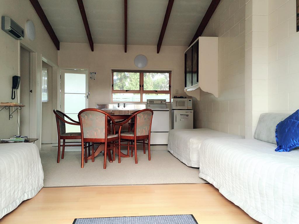 Katikati Motel Екстер'єр фото