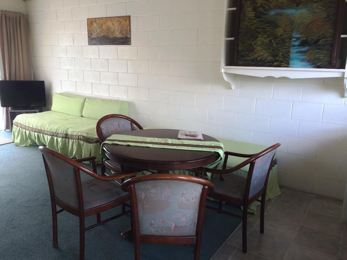 Katikati Motel Екстер'єр фото