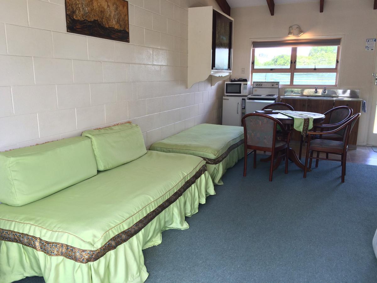 Katikati Motel Екстер'єр фото