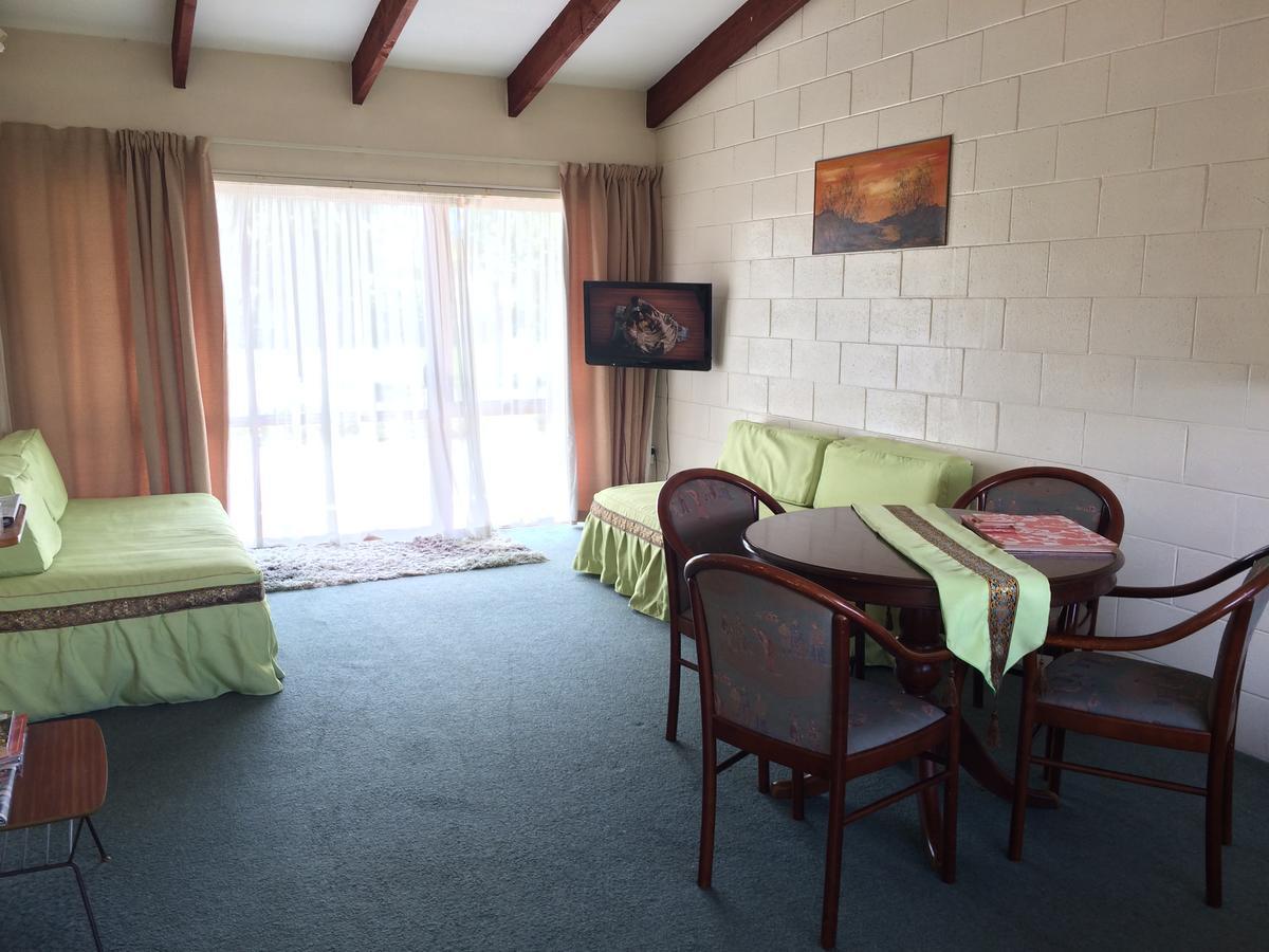 Katikati Motel Екстер'єр фото