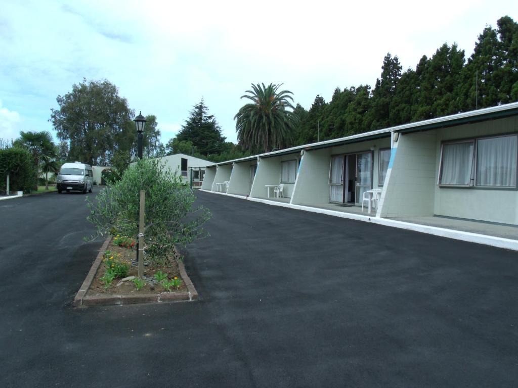 Katikati Motel Екстер'єр фото
