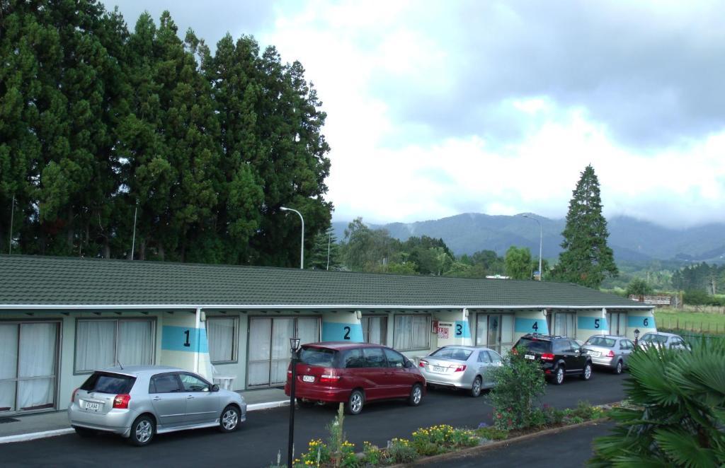 Katikati Motel Екстер'єр фото